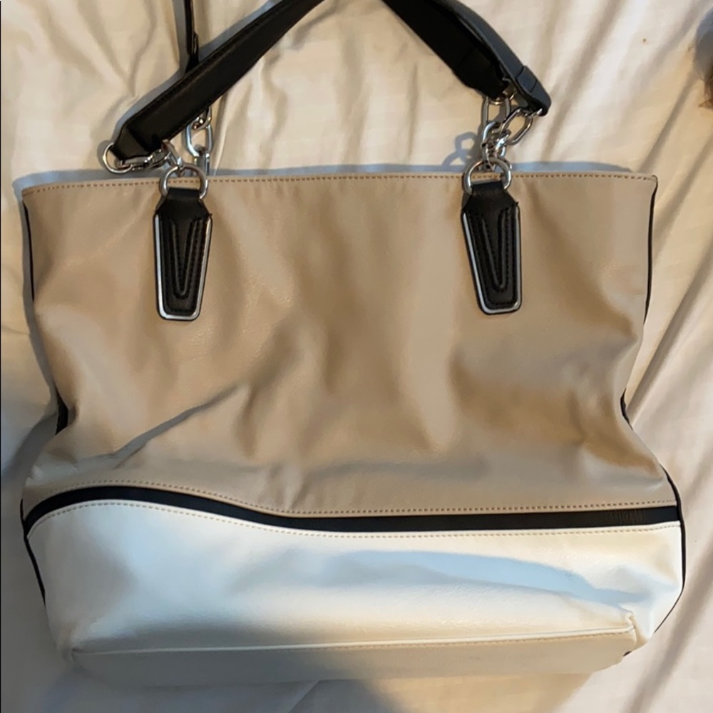 Purse - Picture 2 of 3